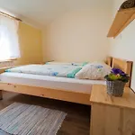 Lantgård Tourist Farm Pri Kafolu *