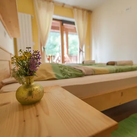 Tourist Farm Pri Kafolu Séjour à la ferme Tolmin