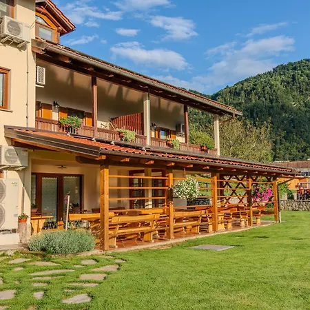 Feriegård Tourist Farm Pri Kafolu Tolmin