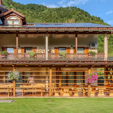 Tourist Farm Pri Kafolu Tolmin