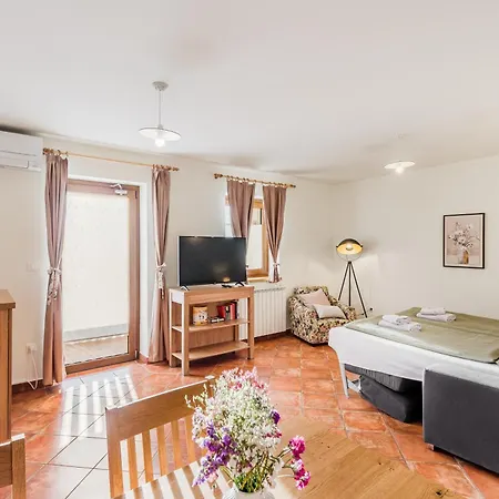 Alloggio per agriturismo Tourist Farm Pri Kafolu