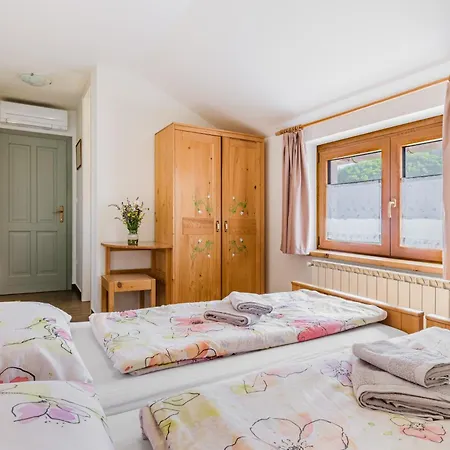 Tourist Farm Pri Kafolu Alloggio per agriturismo Tolmin