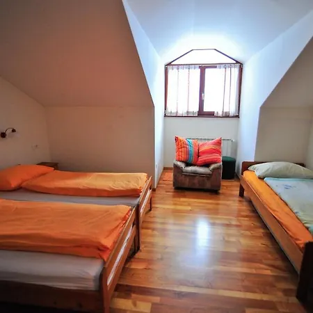 Alloggio per agriturismo Tourist Farm Pri Kafolu *