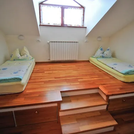 Tourist Farm Pri Kafolu Séjour à la ferme Tolmin